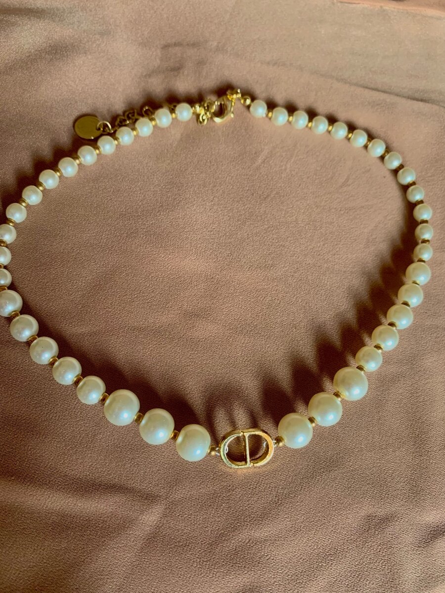 Pearl necklace