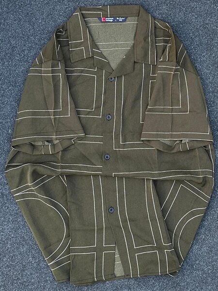 Chemise à motifs géométriques