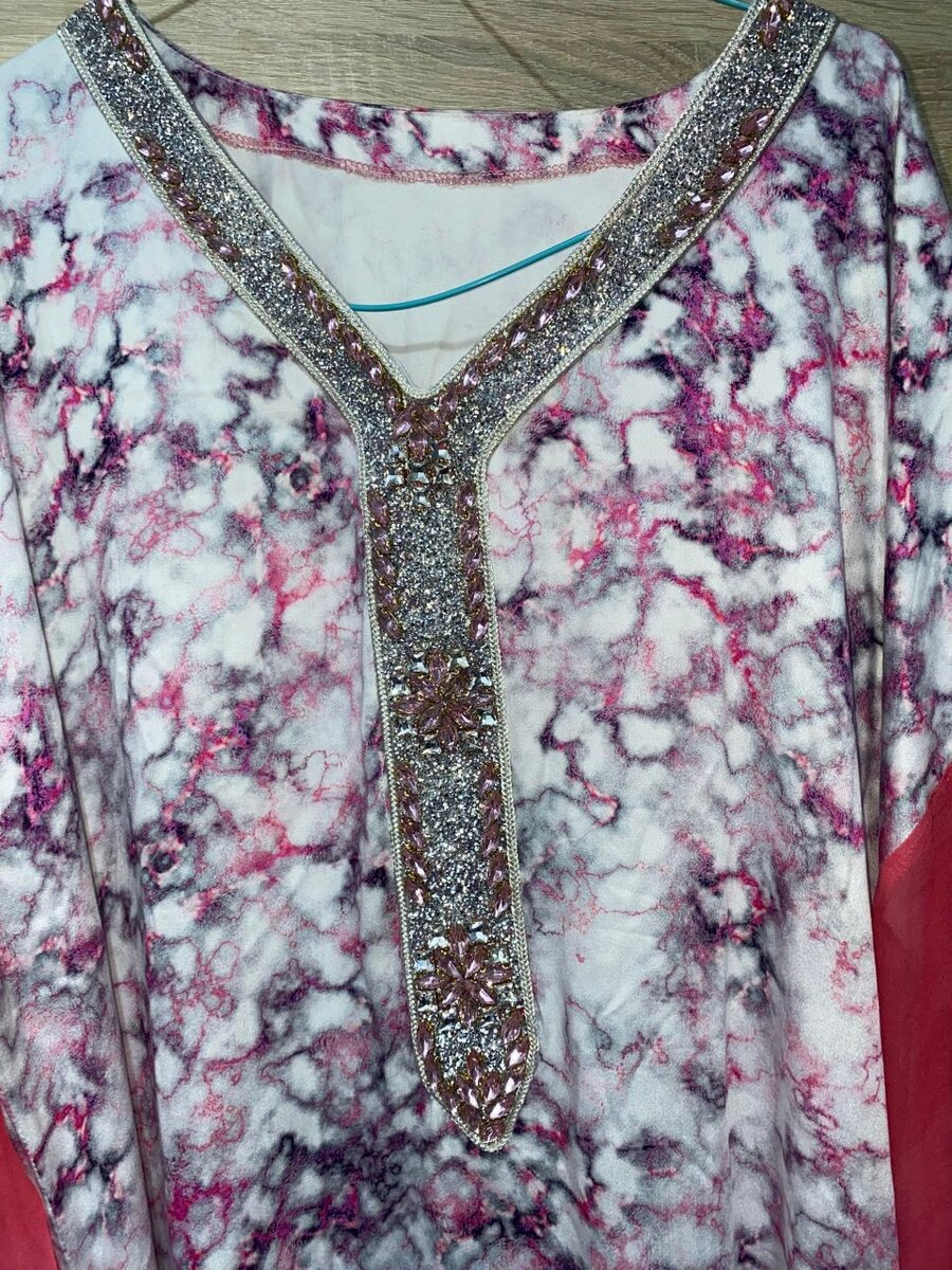 Robe élégante en perle chic