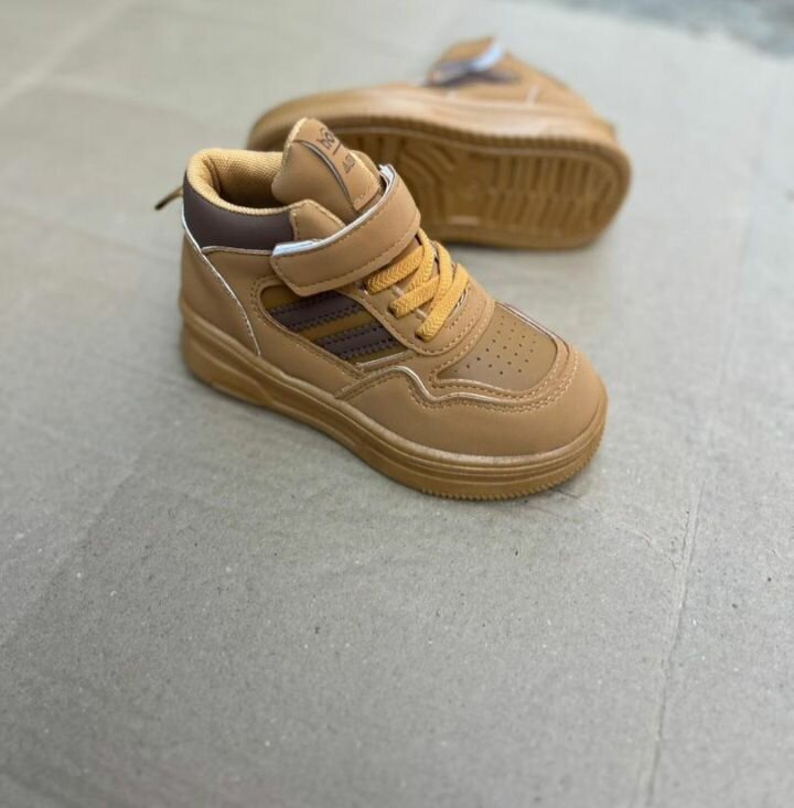 Baskets montantes enfants élégantes