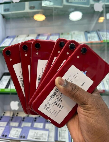 iPhone XR 64 go casi neuf