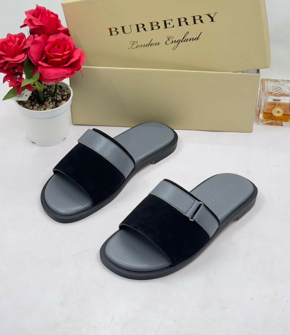 BURBERRY SLIPPERS