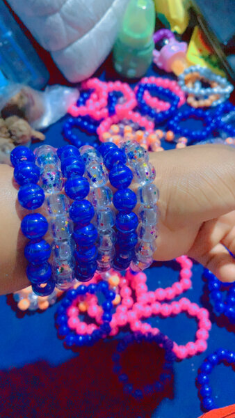 5Bracelets en perles colorées