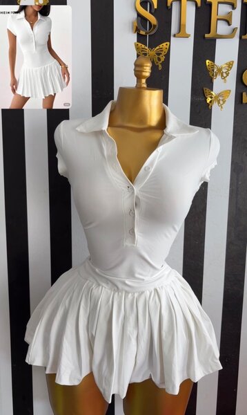 Robe blanche évasée élégante