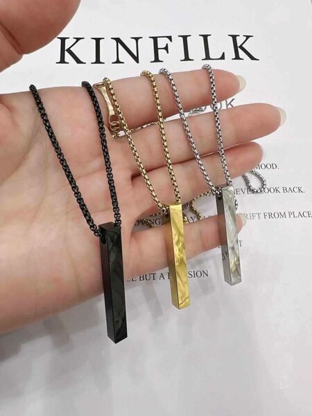 Chaine de femme et garcons