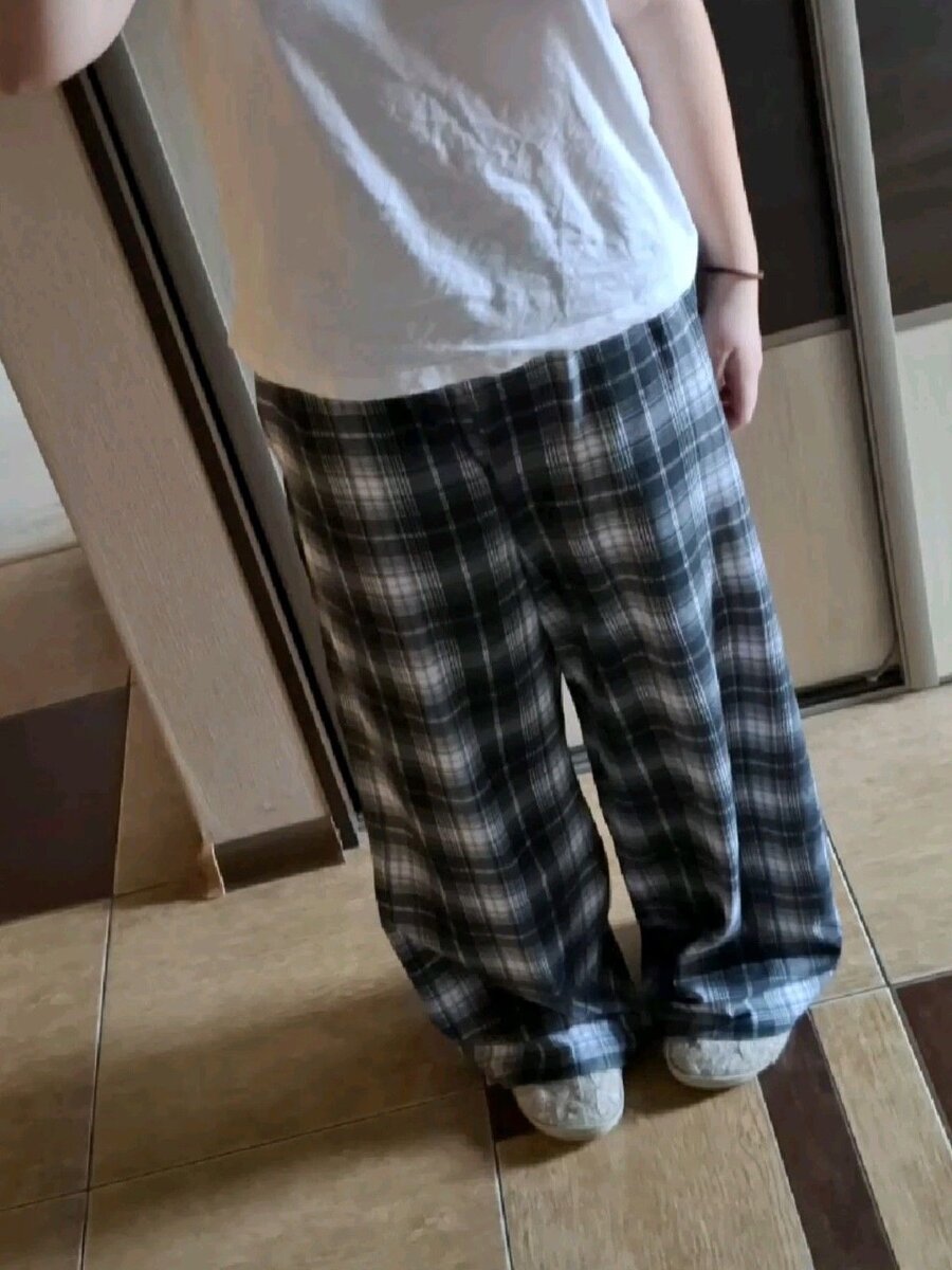 Pantalon large à carreaux femme