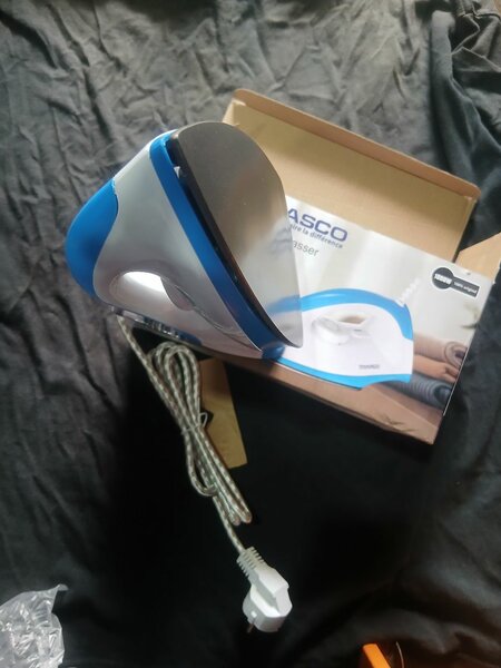 Fer à repasser compact MASCO