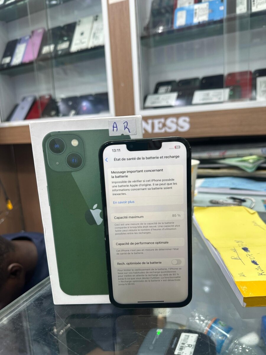 13 simple 128giga écran