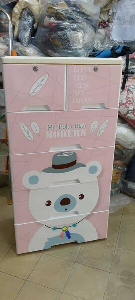 Commode avec motif pour enfant