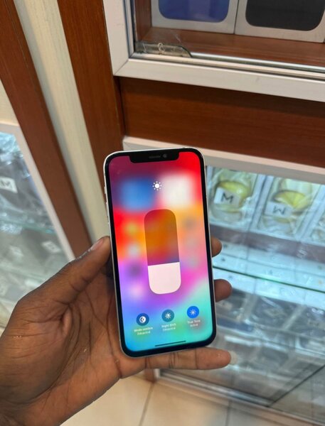 iPhone 11 Blanc 64Go Débloqué