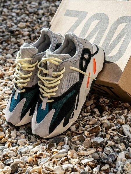 Yeezy 700