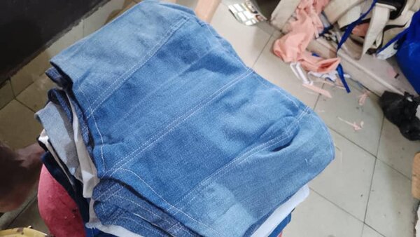 Short en jean bicolore moderne