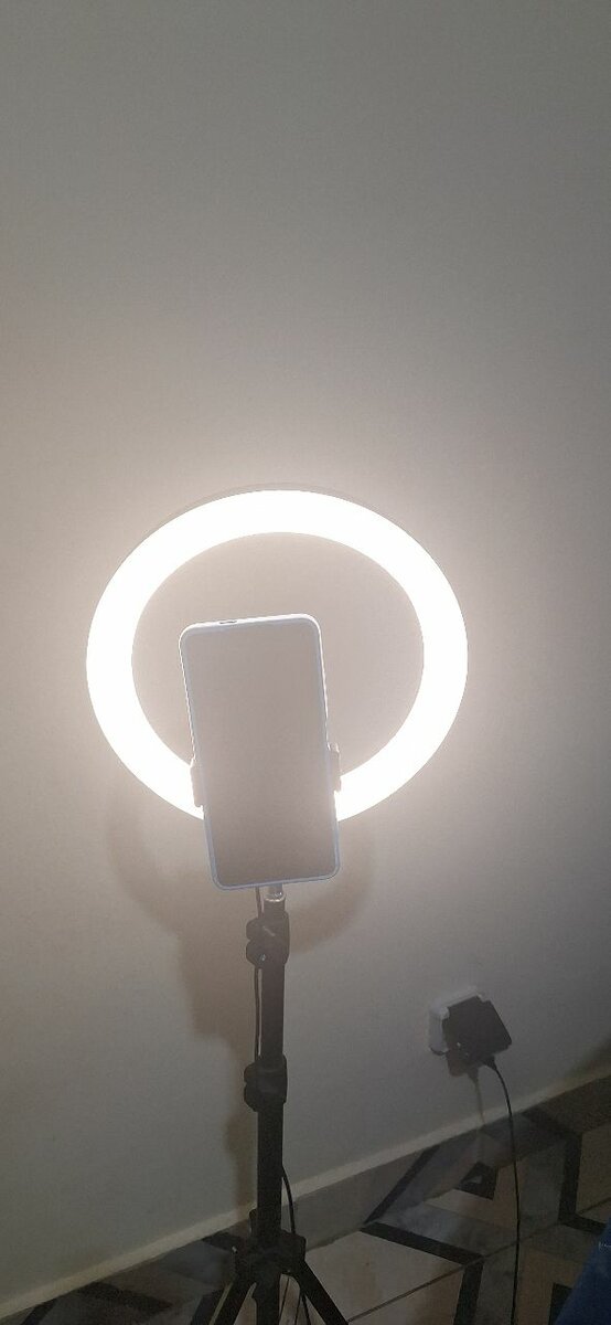 Trépied avec anneau lumineux