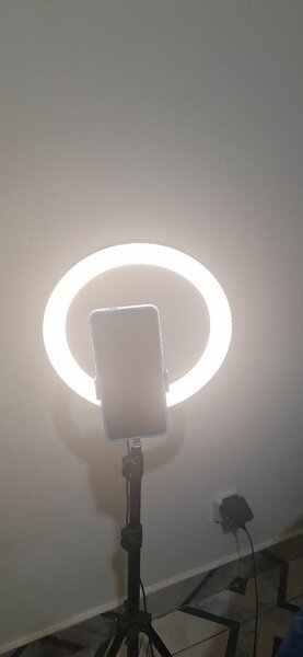 Trépied avec anneau lumineux