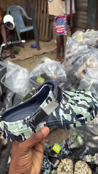 CROCS