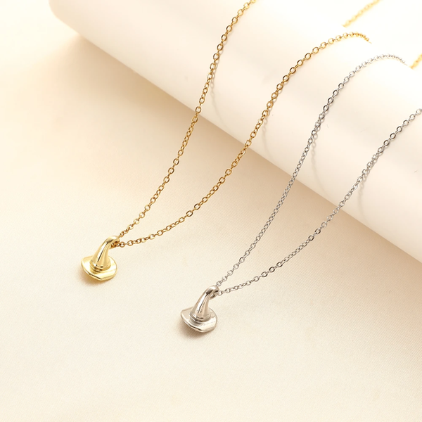 Collier pendentif chapeau magique