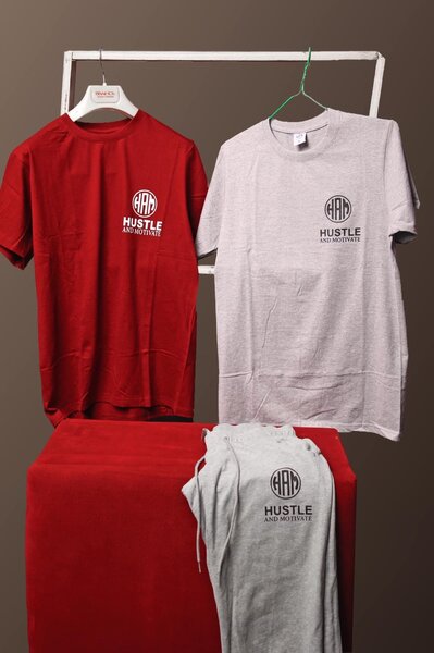 Hustle and Motivate t-shirts k140