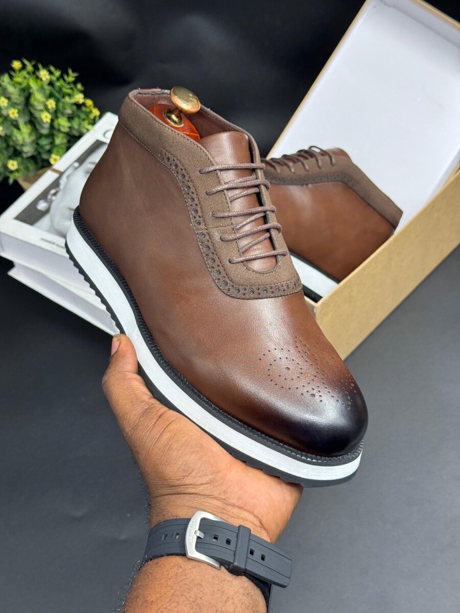 BERLUTI COFFEE AND WHITE