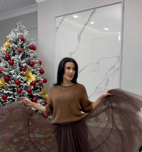 Кофта коричневая