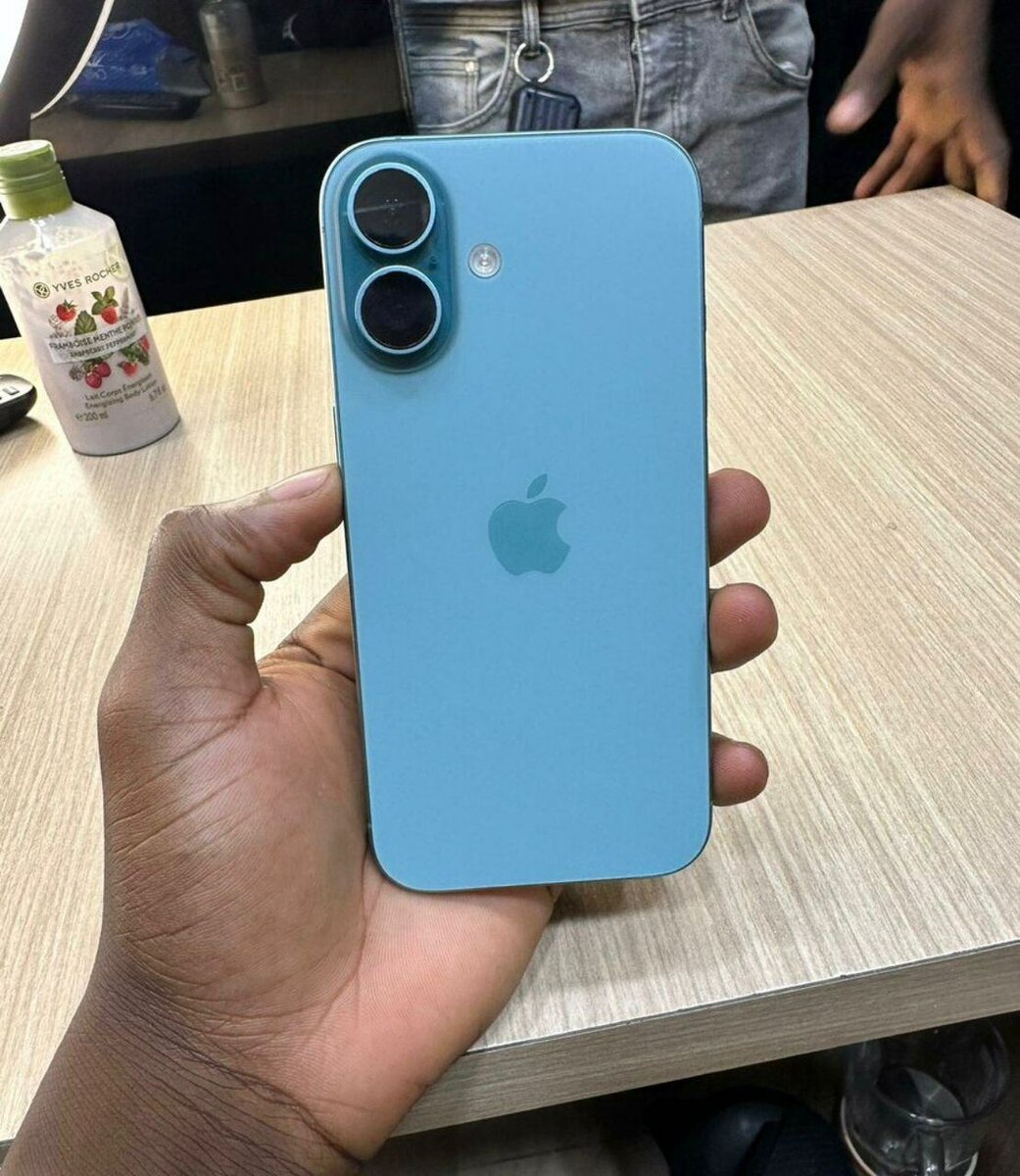 iPhone 16simple 256gb