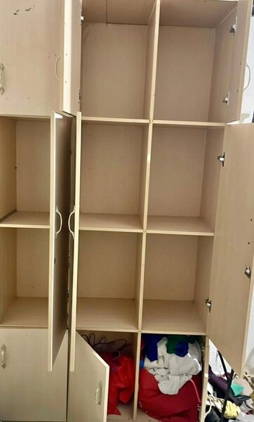 Armoire de rangement pratique