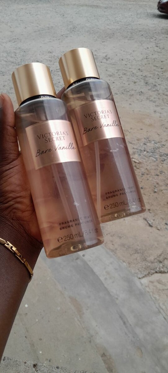 Original Victoria's Secret Bare Vanilla fine parfum mist