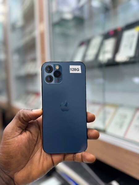 12 pro 128Go bon état juste do