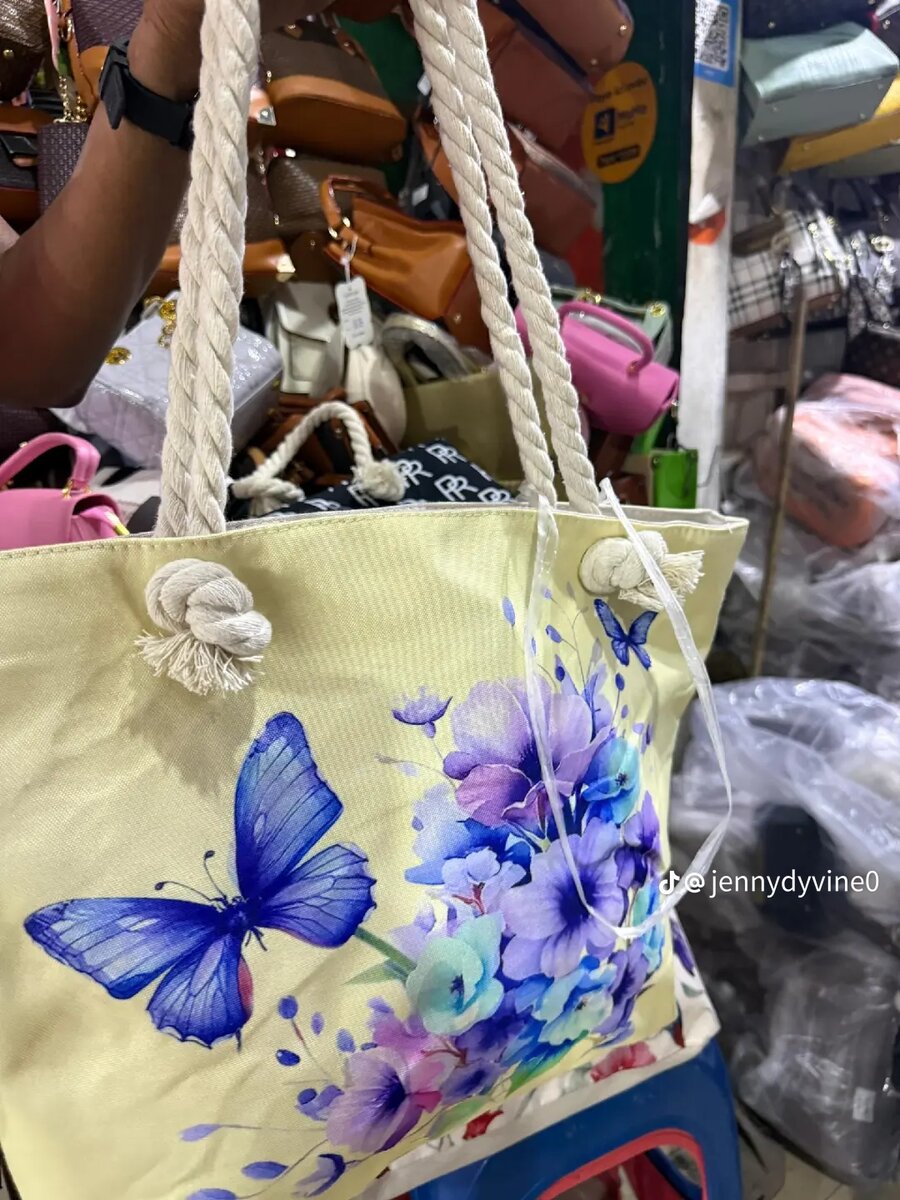 Sac cabas fleurs papillon