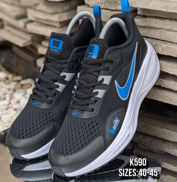 Nike Zoom Structure Sneakers