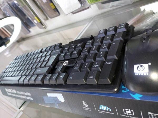 Клавиатура с мышкой от hp