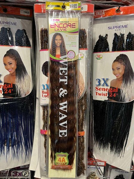 Extensions cheveux synthétiques ondulés