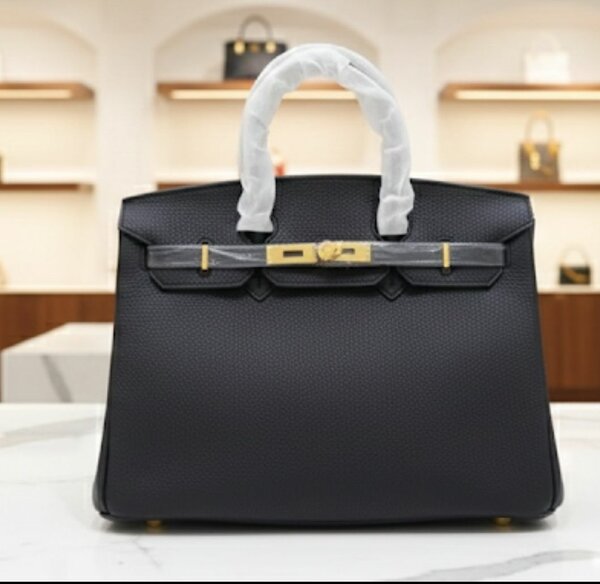 Sac à main en cuir noir élégant