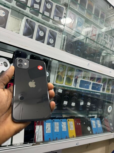 iPhone 11 64G tout passe