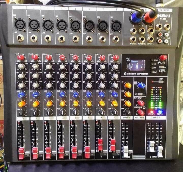 Console de mixage professionnelle