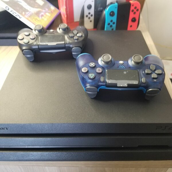 Console de jeux PlayStation 4