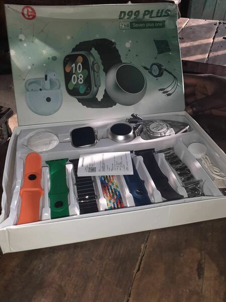 COFFRET MONTRE CONNECTÉE D99+