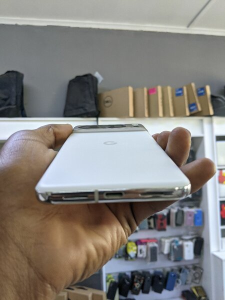 Google Pixel 8 PRO