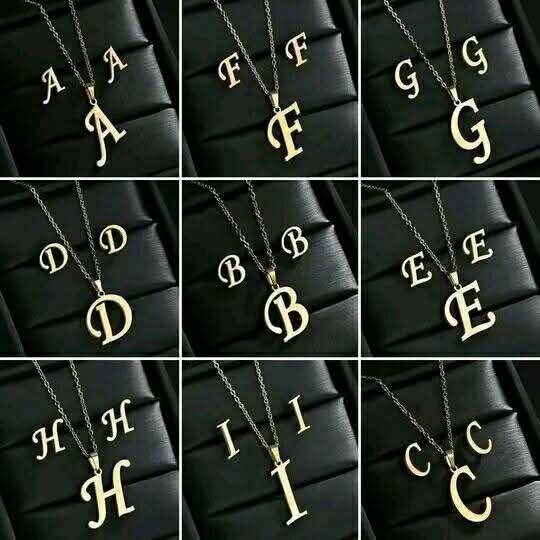 Collier et Boucles d'Oreilles Initiales Dorées