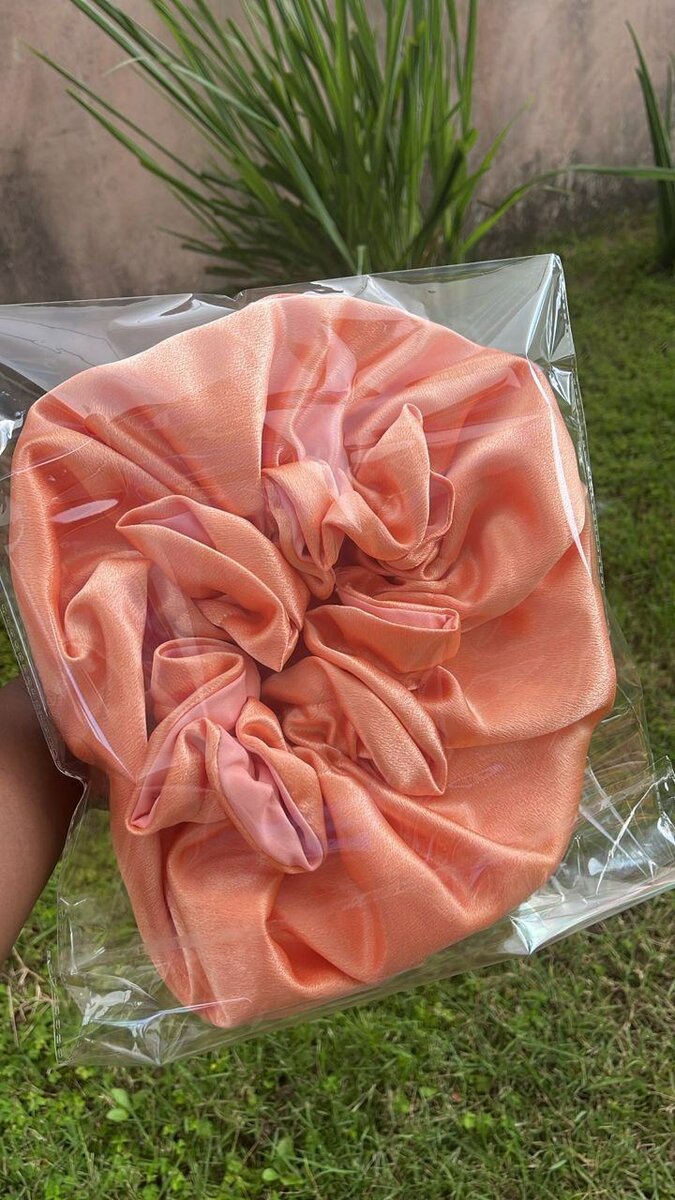 Bonnets Satin Colorés