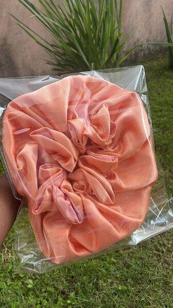 Bonnets Satin Colorés