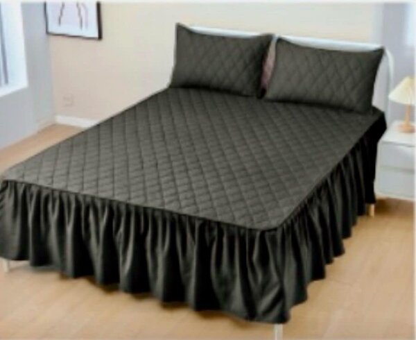Bedroom set: waterproof quilted bedspread + pillowcases 2pcs