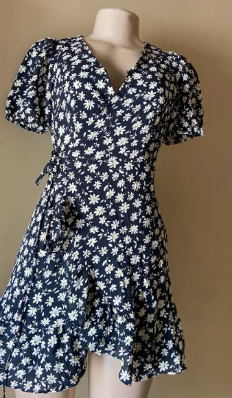 Beautiful elegant women's dress size:M