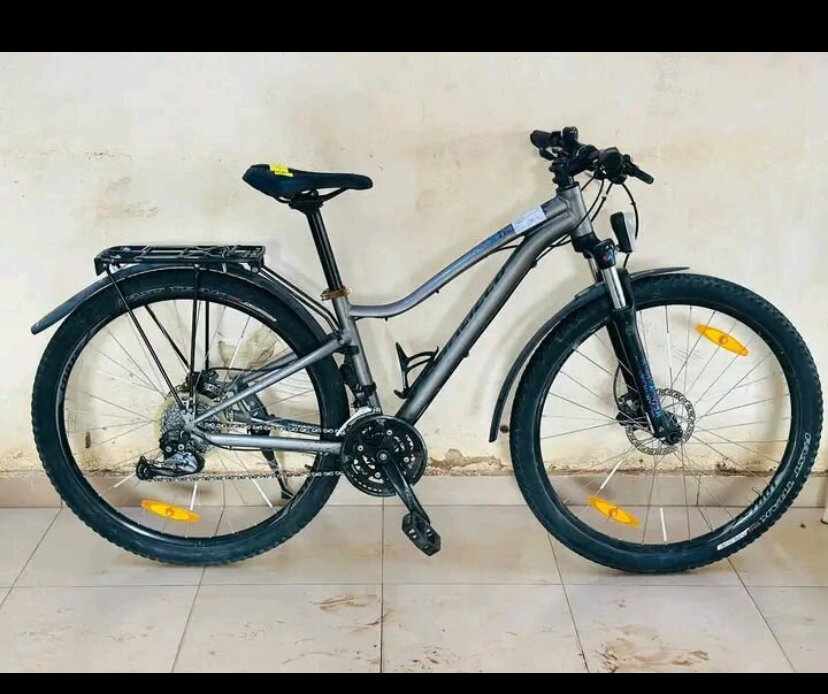 Vélo de montagne Akoda robuste