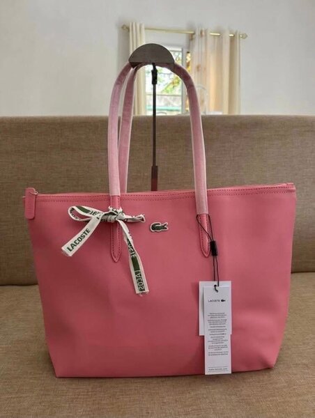 Sac à main Lacoste élégant