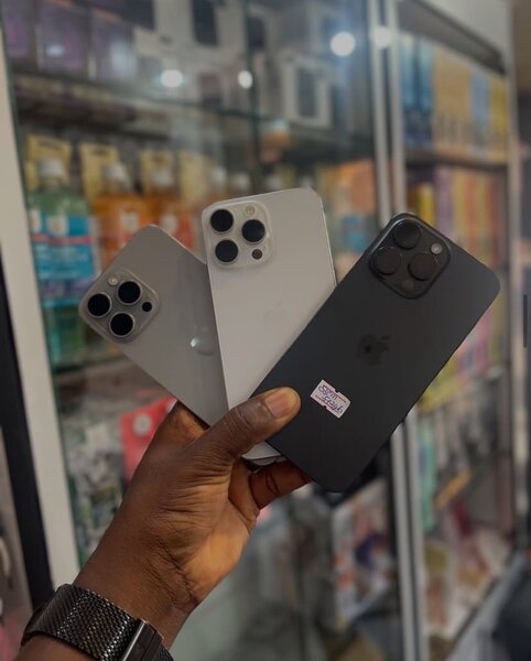 iPhone 15 pro max 512gb physical SIM very neat