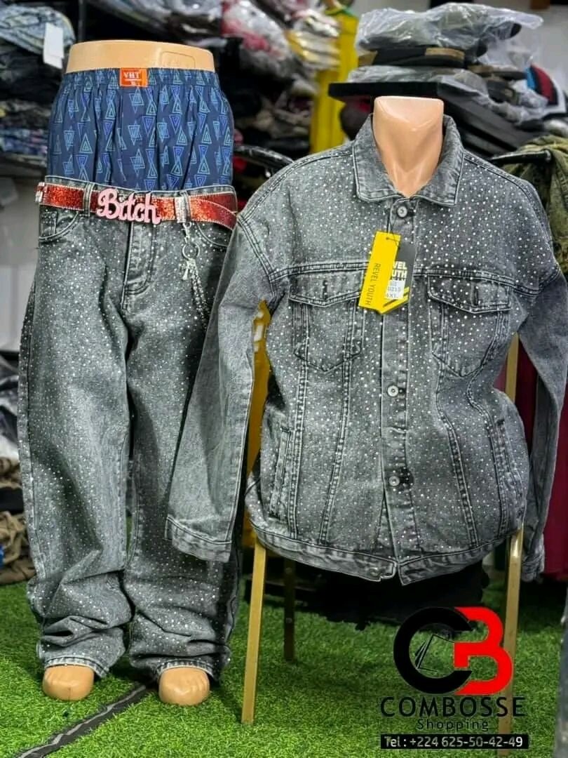 Veste en jean cloutée
