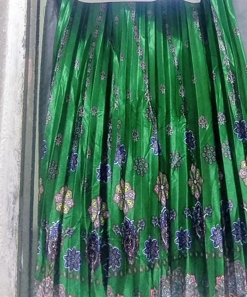 Jupe longue fleurie verte