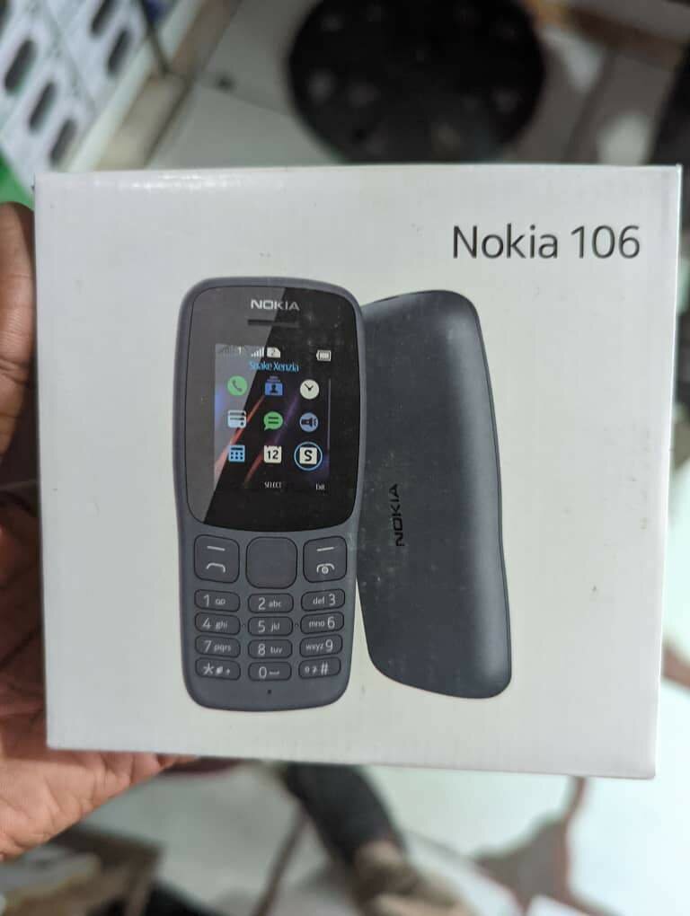 Nokia 106 small buttoned phones