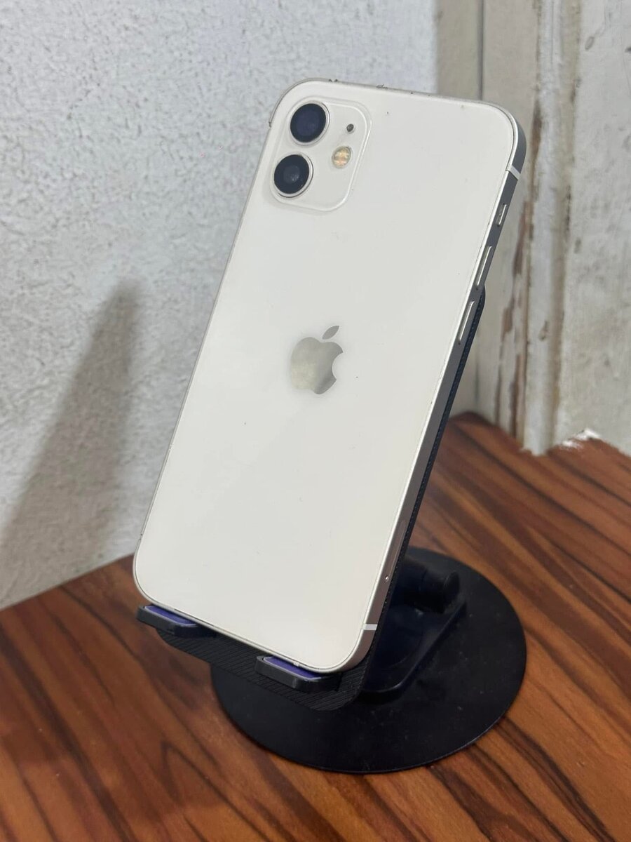 iPhone 12 128gb ( vendu avec reçu )