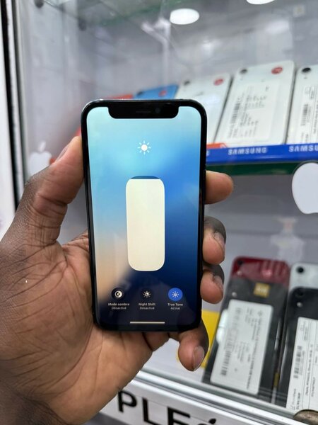 iPhone 12 Mini 64go quasi neuf